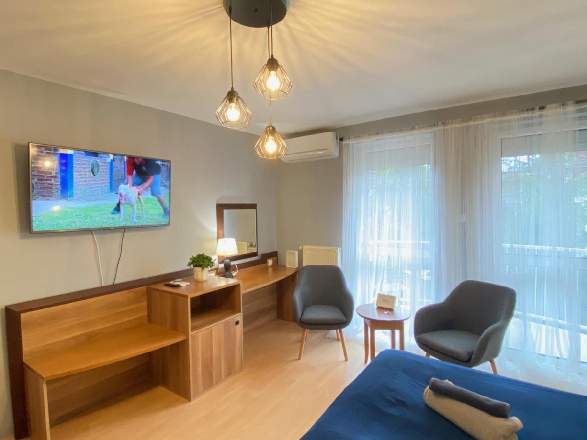 Tuenderpart Apartment Eger Exterior photo